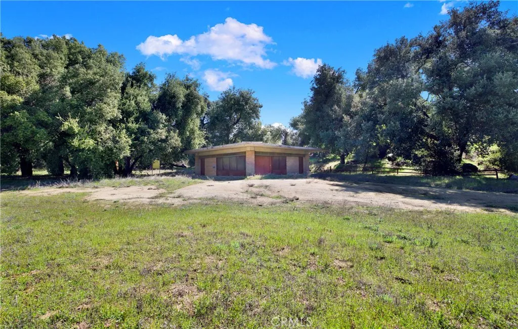 main property photo 22
