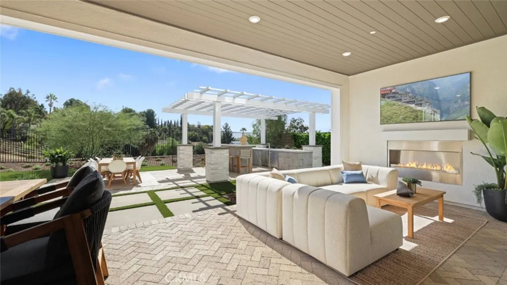 property viewer photo 11