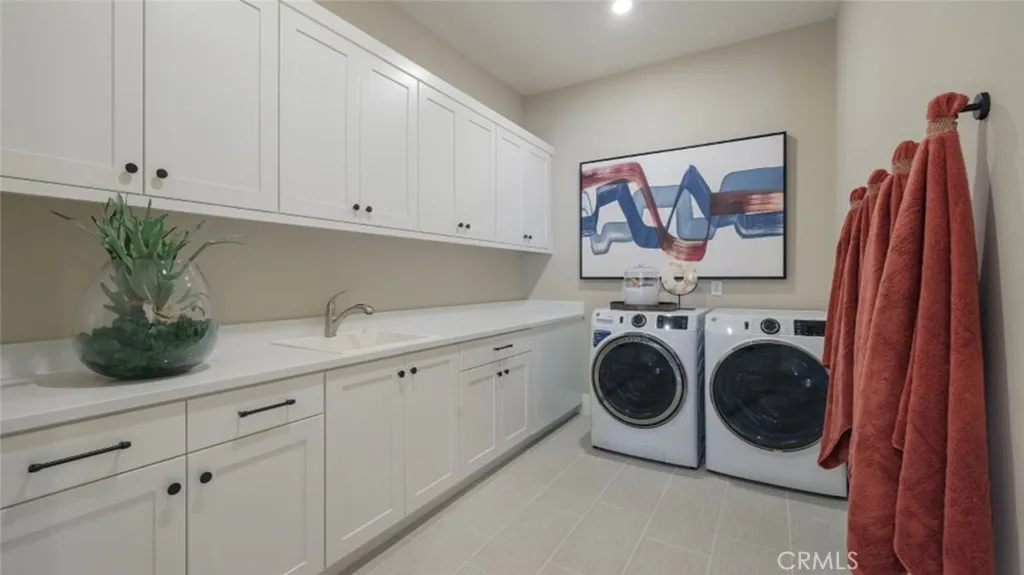 property viewer photo 35