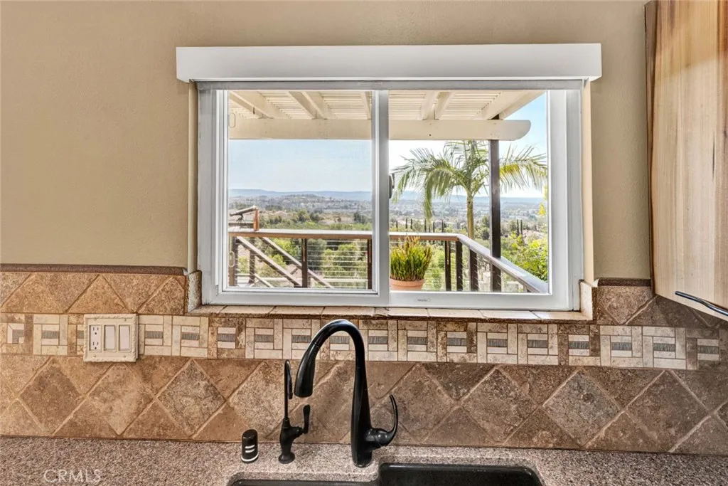 property viewer photo 18