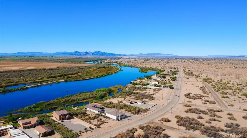 main property photo 8