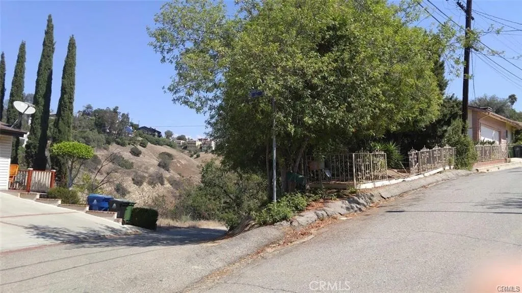 main property photo 5