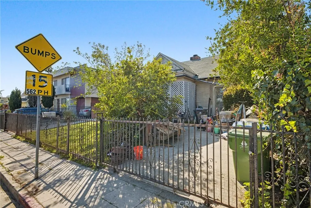 main property photo 5