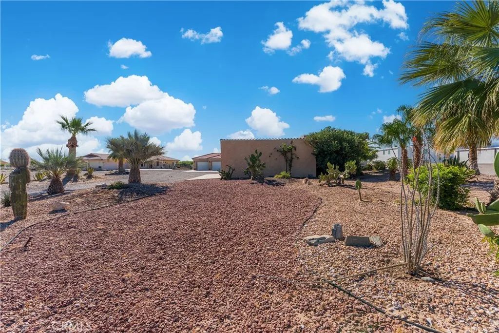 main property photo 40