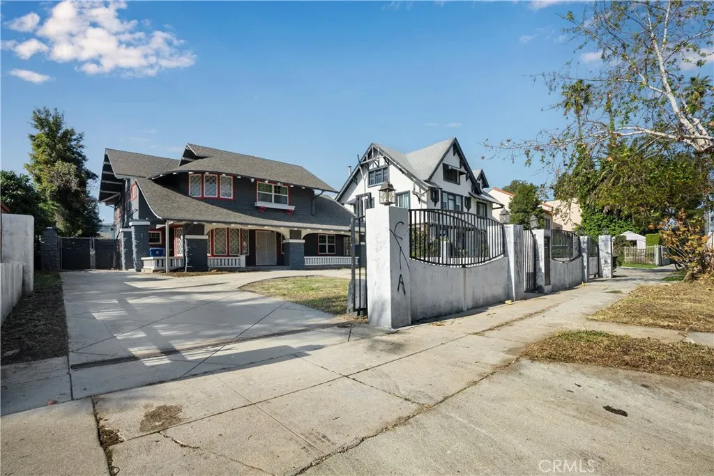 main property photo 33