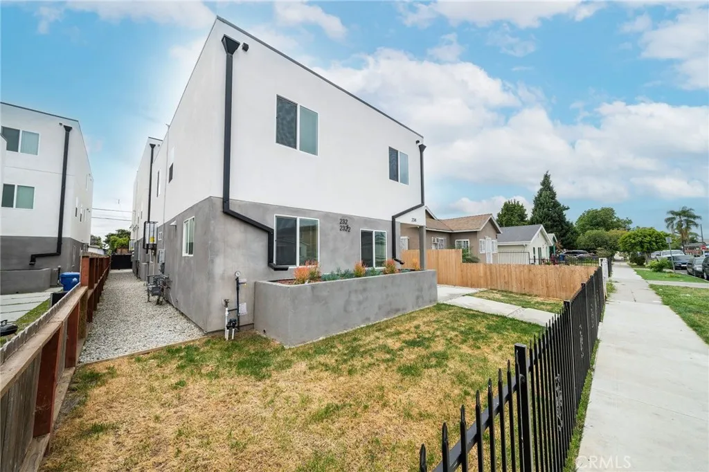 main property photo 66