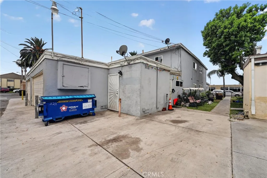 main property photo 28