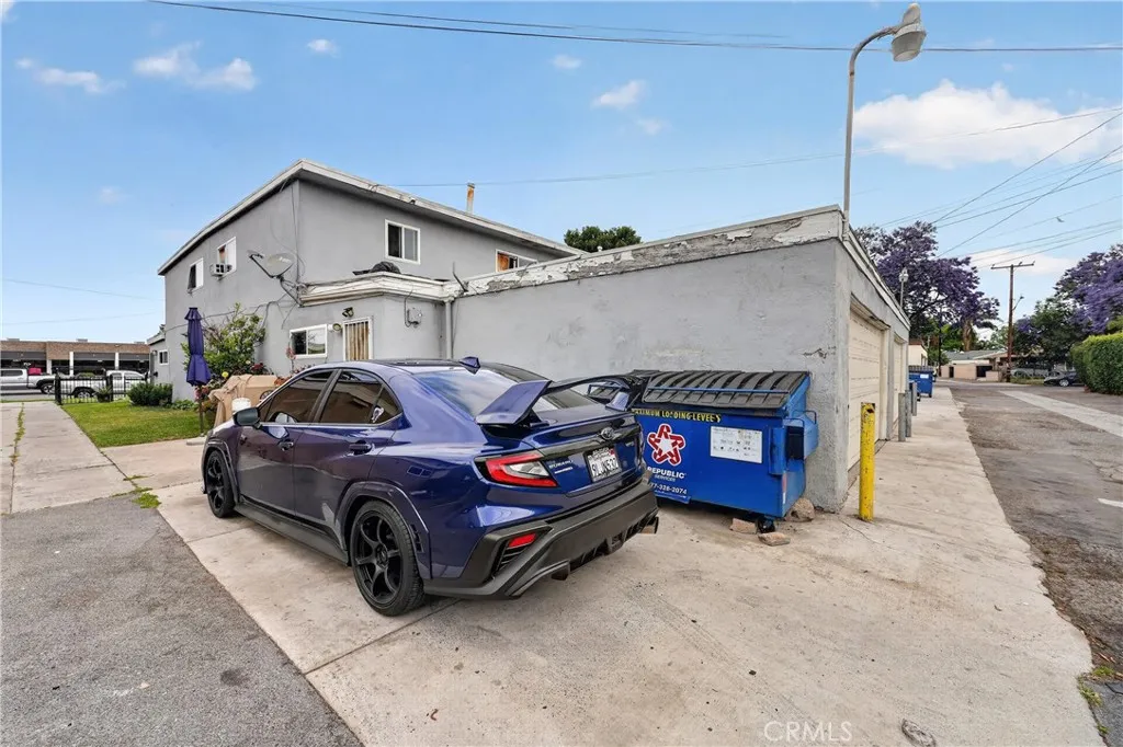 main property photo 31