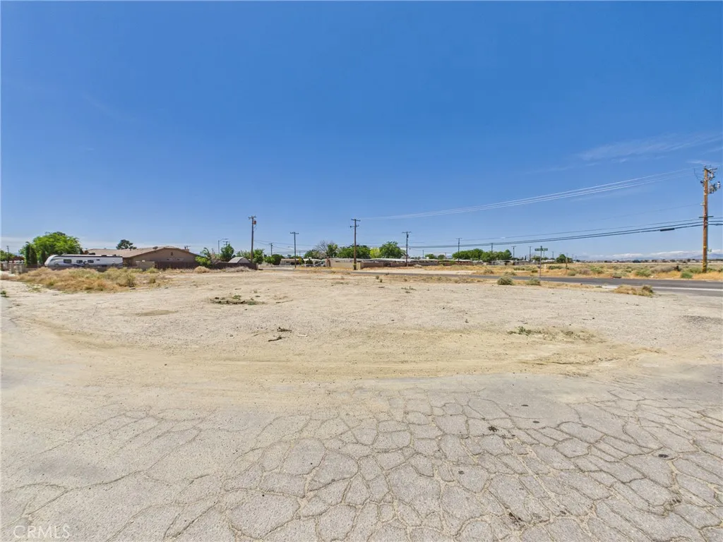 main property photo 23