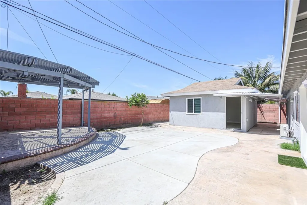 main property photo 26