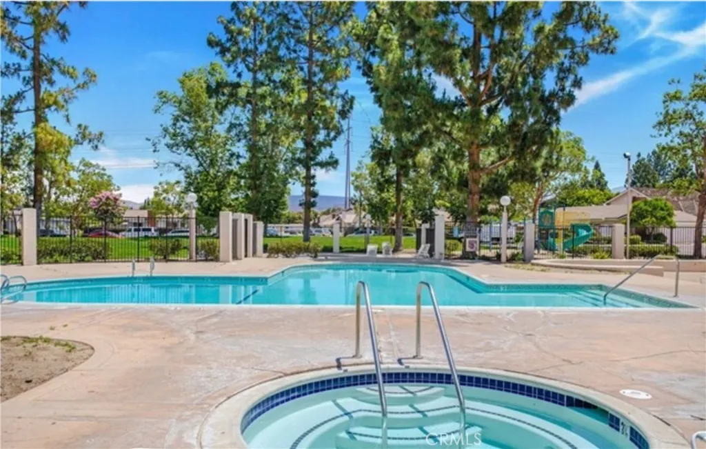 property viewer photo 23