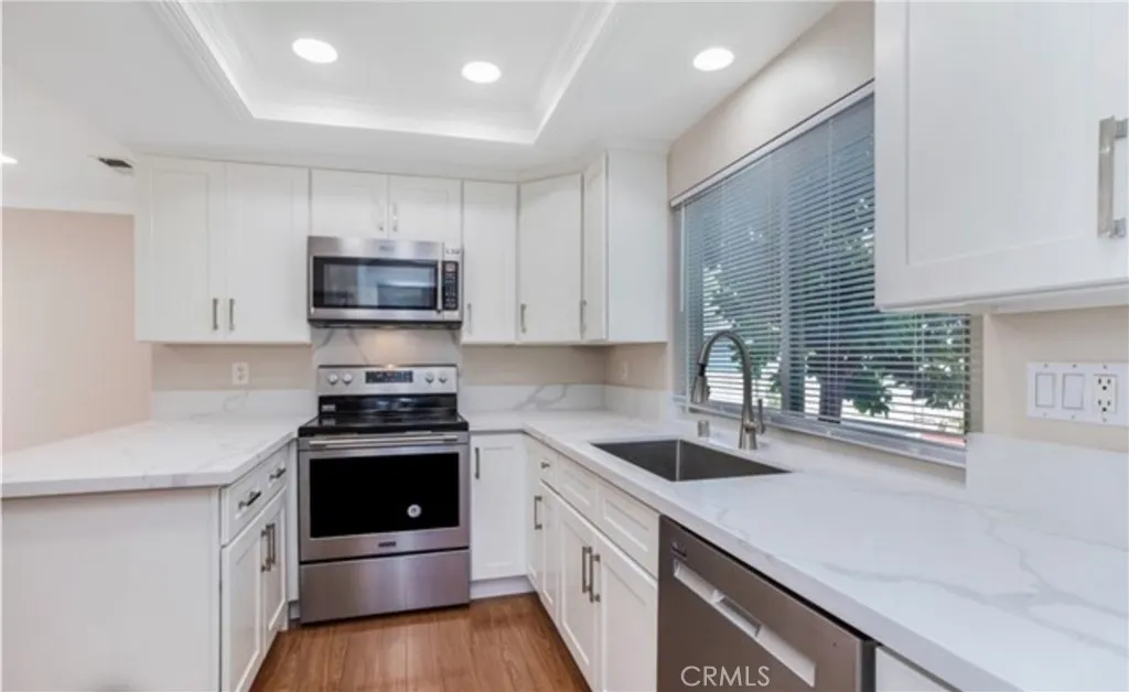 property viewer photo 5