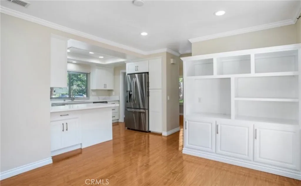 property viewer photo 7