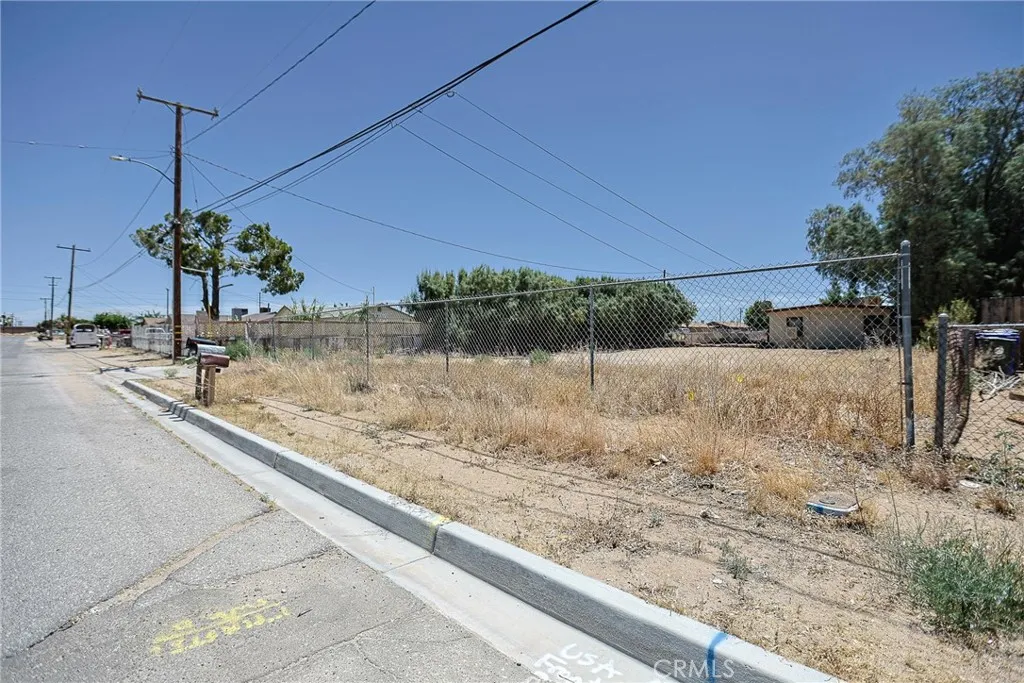 main property photo 45