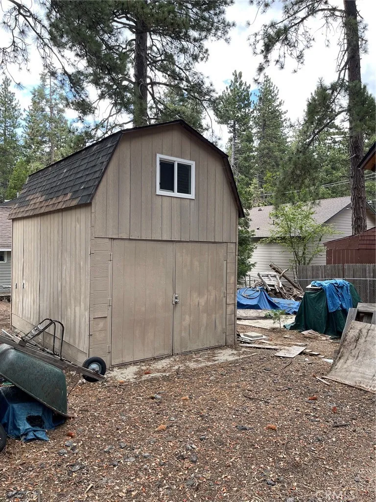 main property photo 5