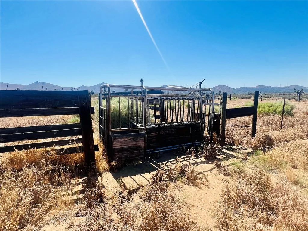 main property photo 6