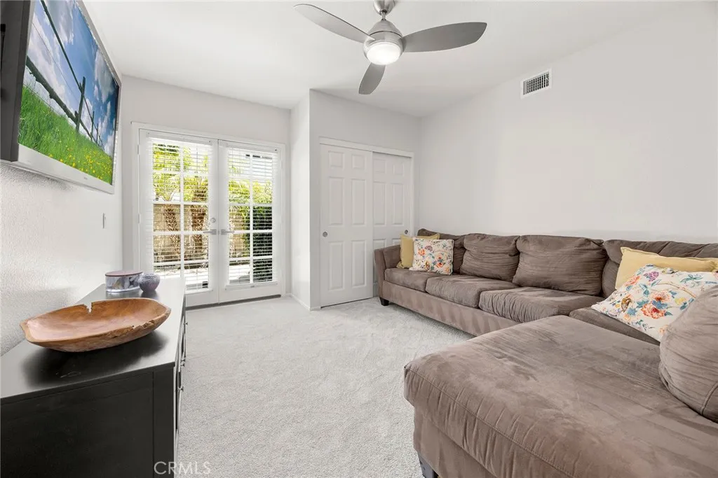 property viewer photo 18