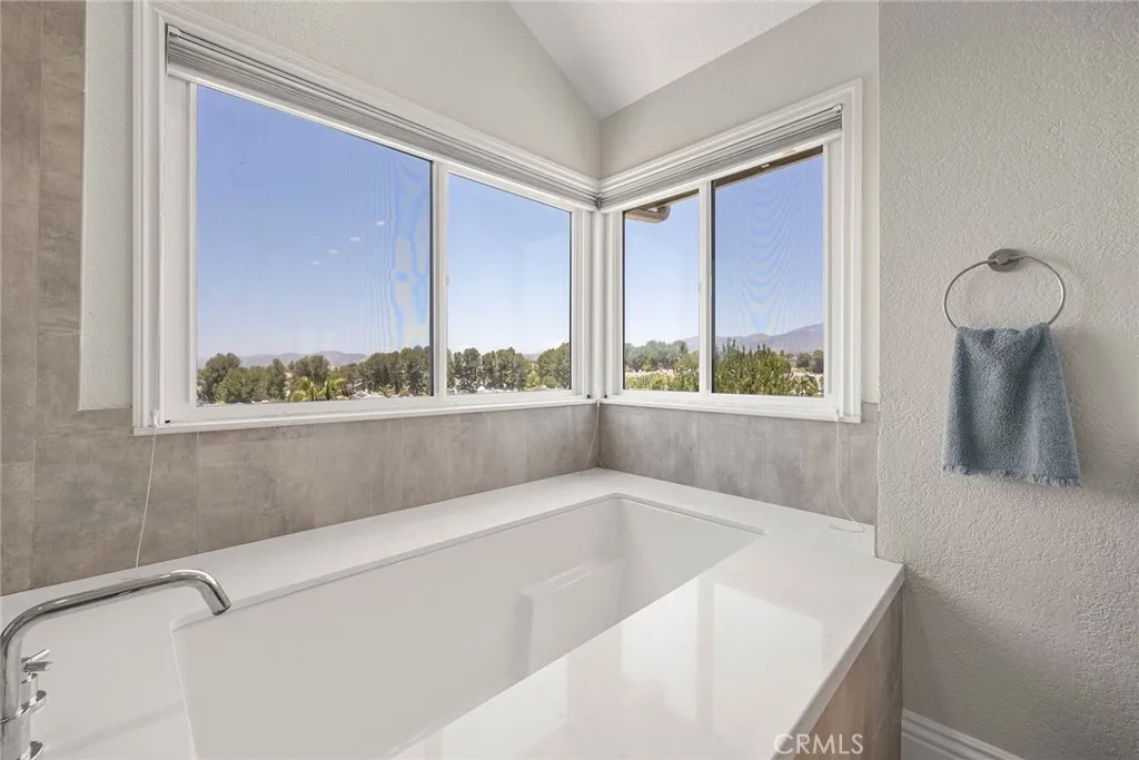 property viewer photo 37