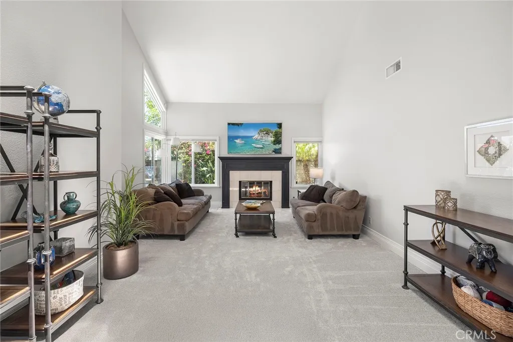 property viewer photo 6