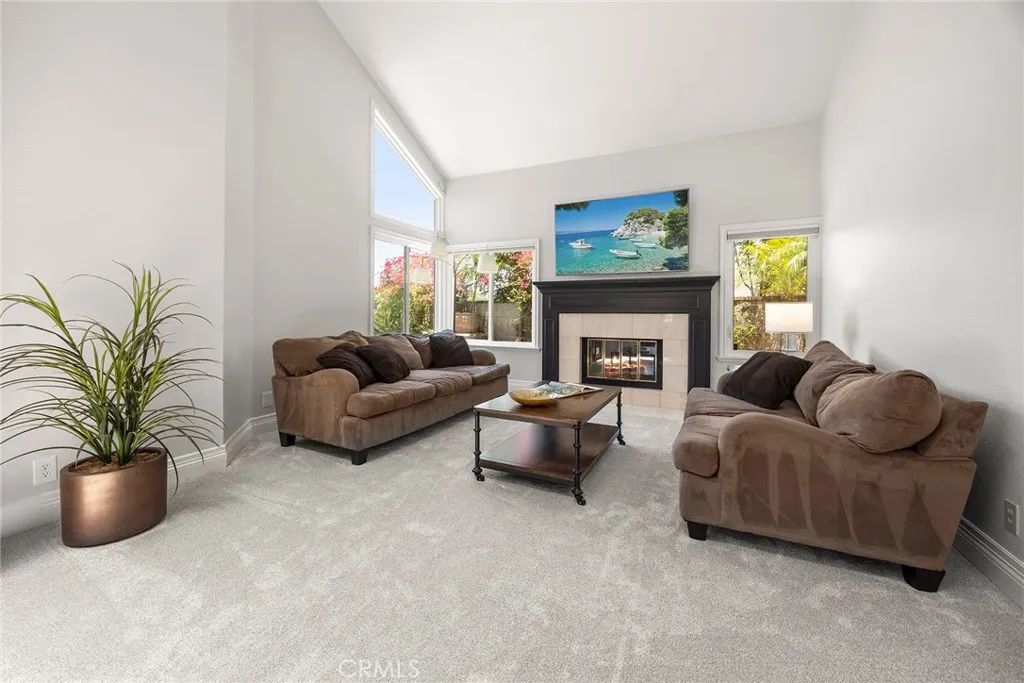 property viewer photo 7