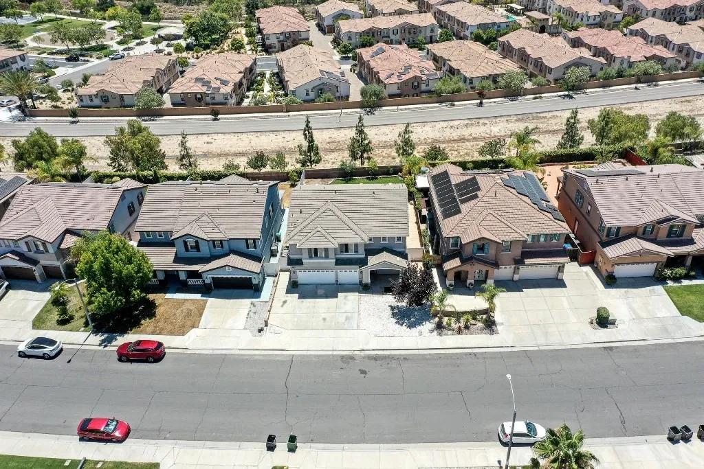 main property photo 74