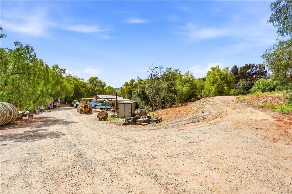 main property photo 31
