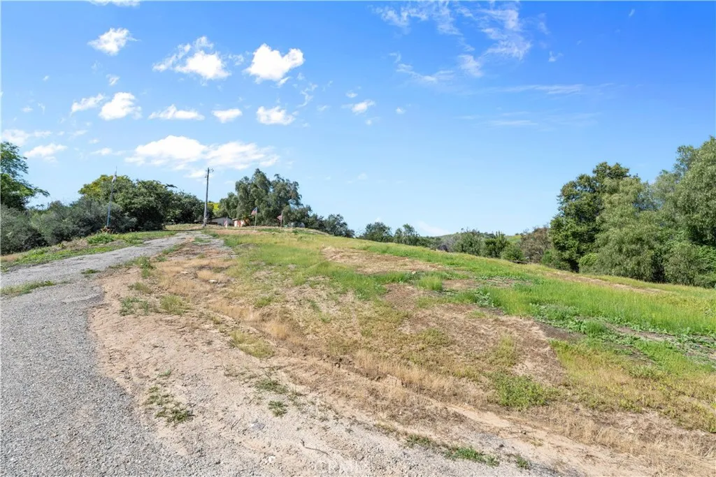 main property photo 15