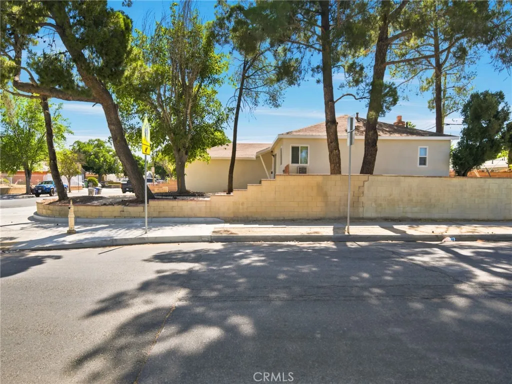 main property photo 23