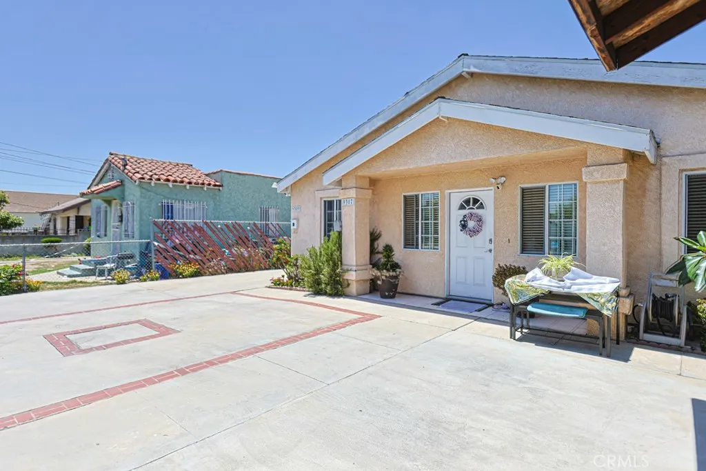 main property photo 29
