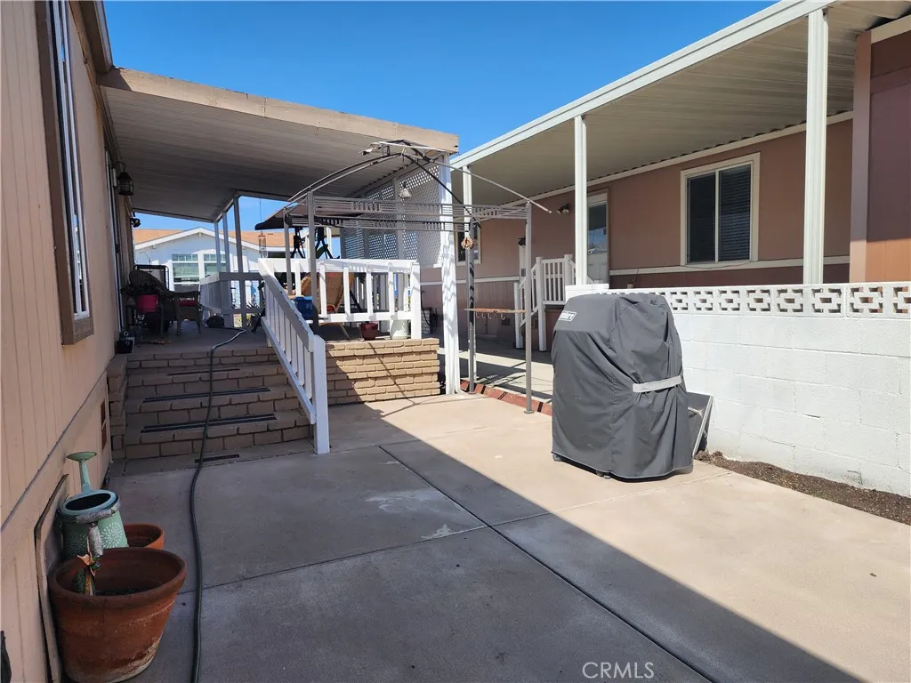 main property photo 10