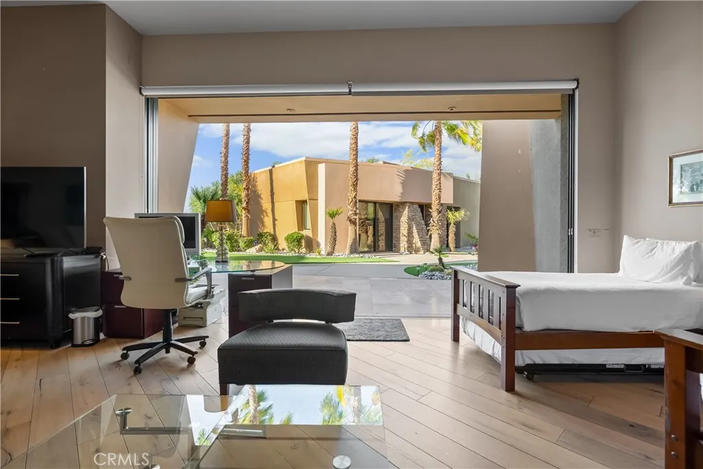 main property photo 50