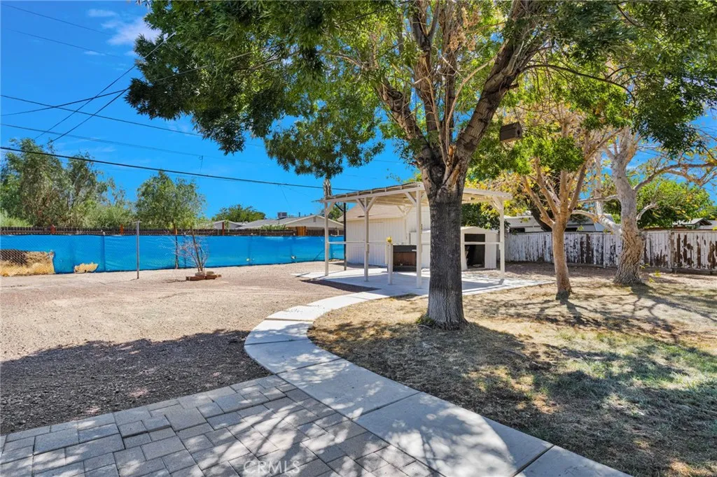 main property photo 33