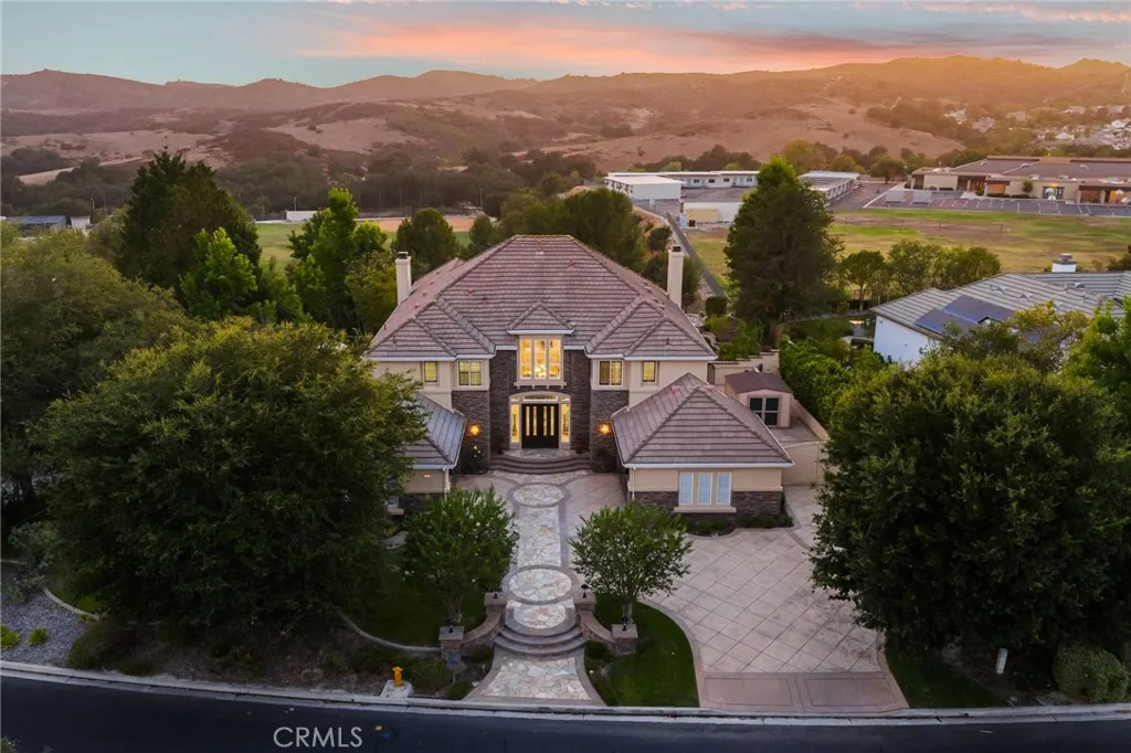 main property photo 3