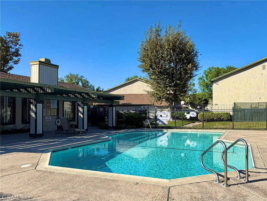 main property photo 15