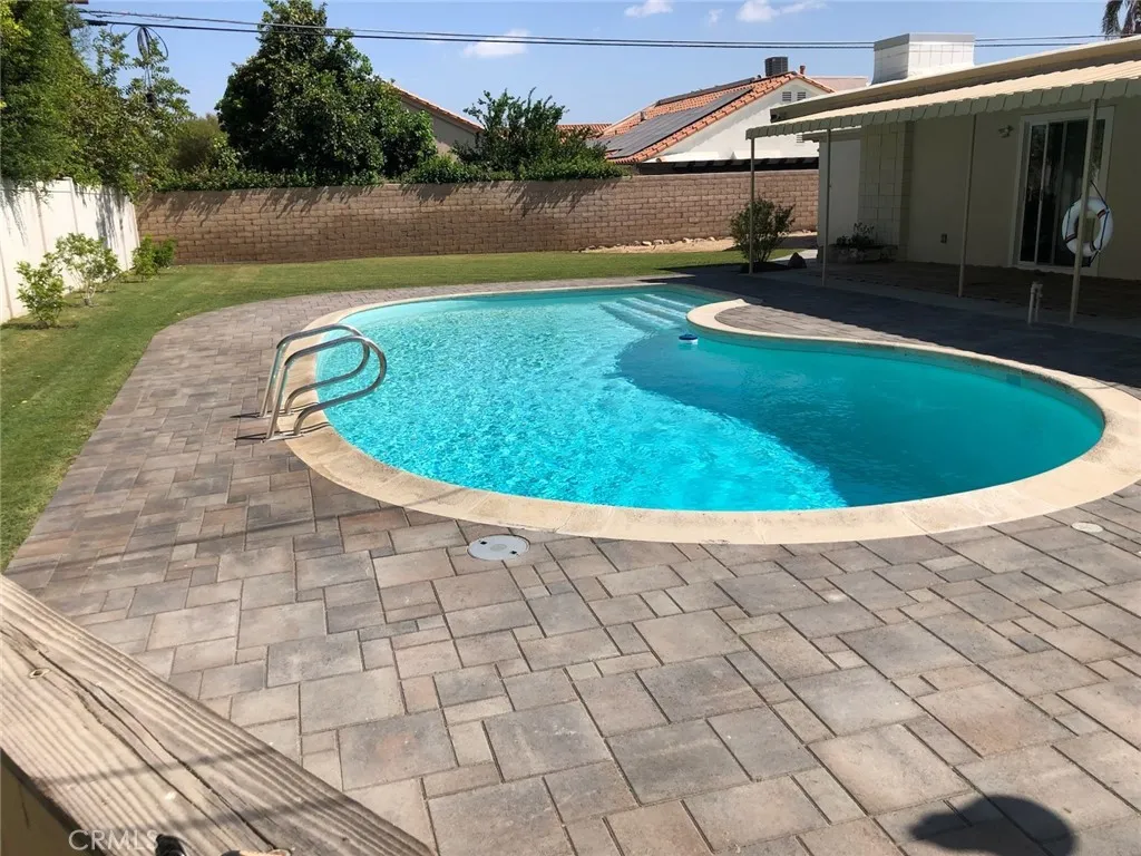 main property photo 12