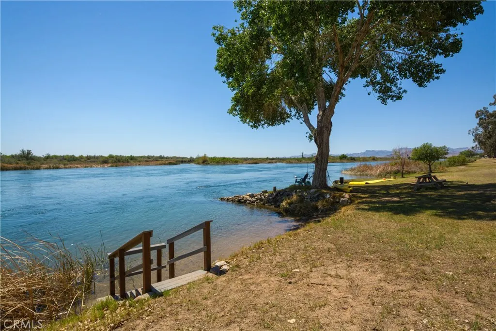 main property photo 12