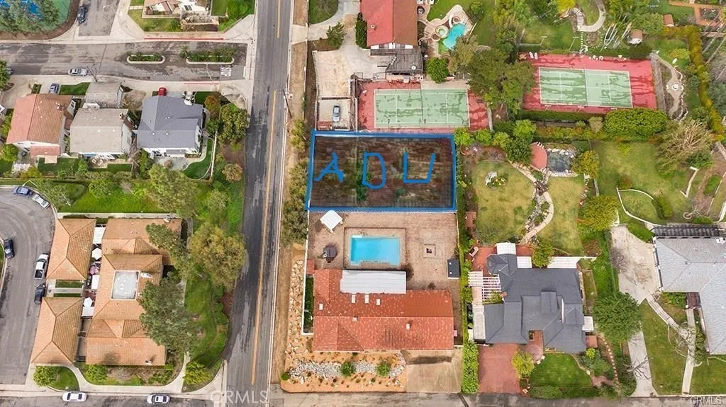 main property photo 16