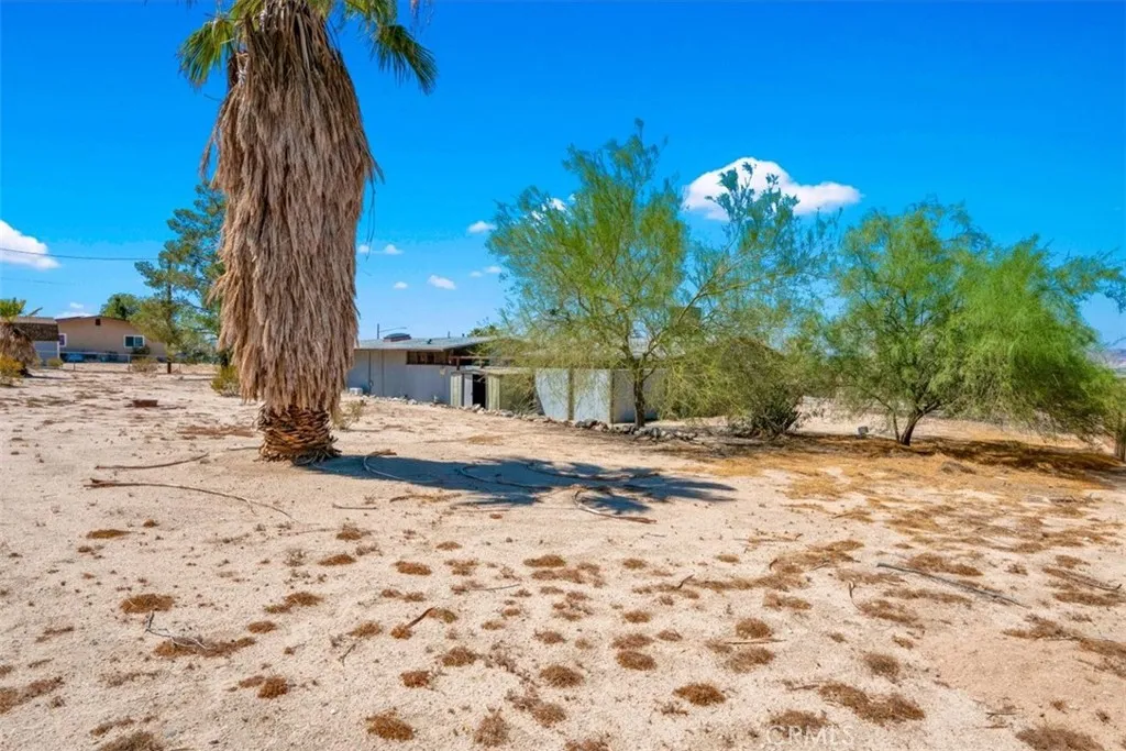 main property photo 39