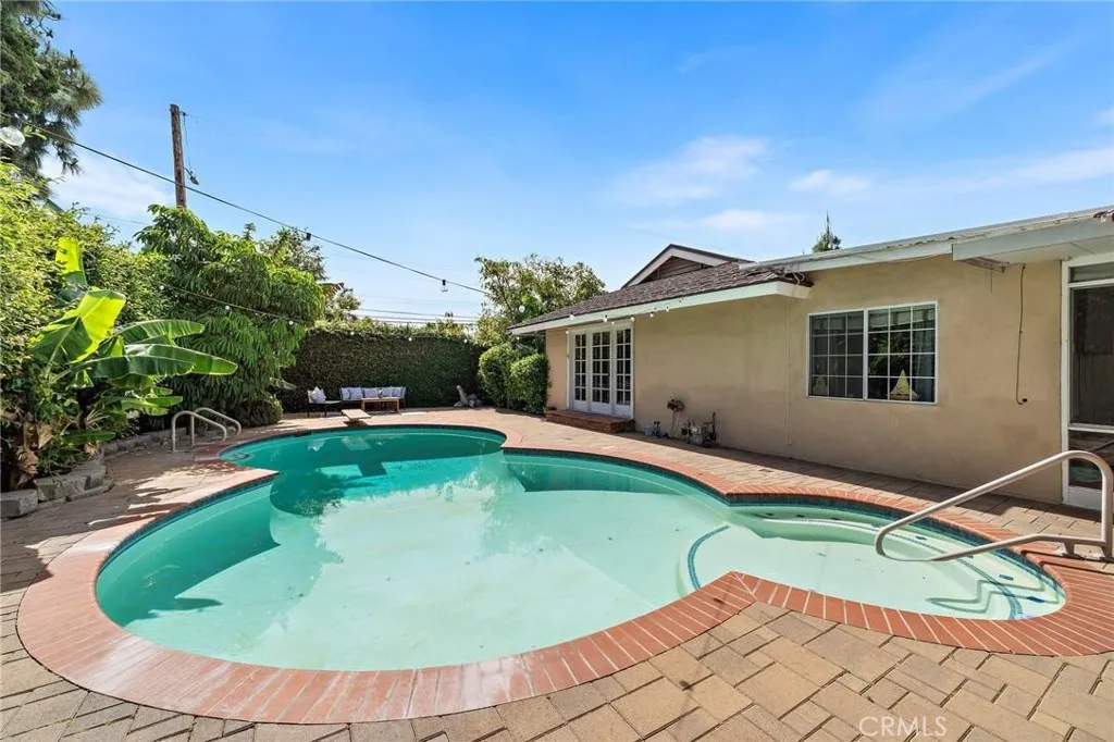main property photo 41