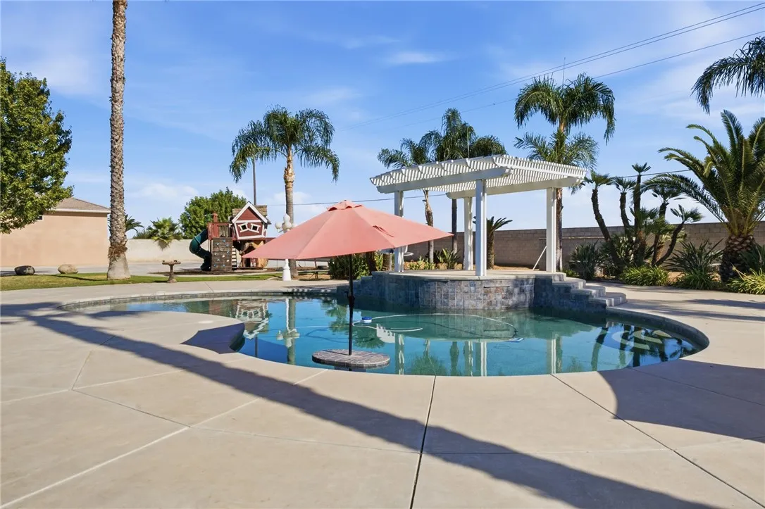 main property photo 70