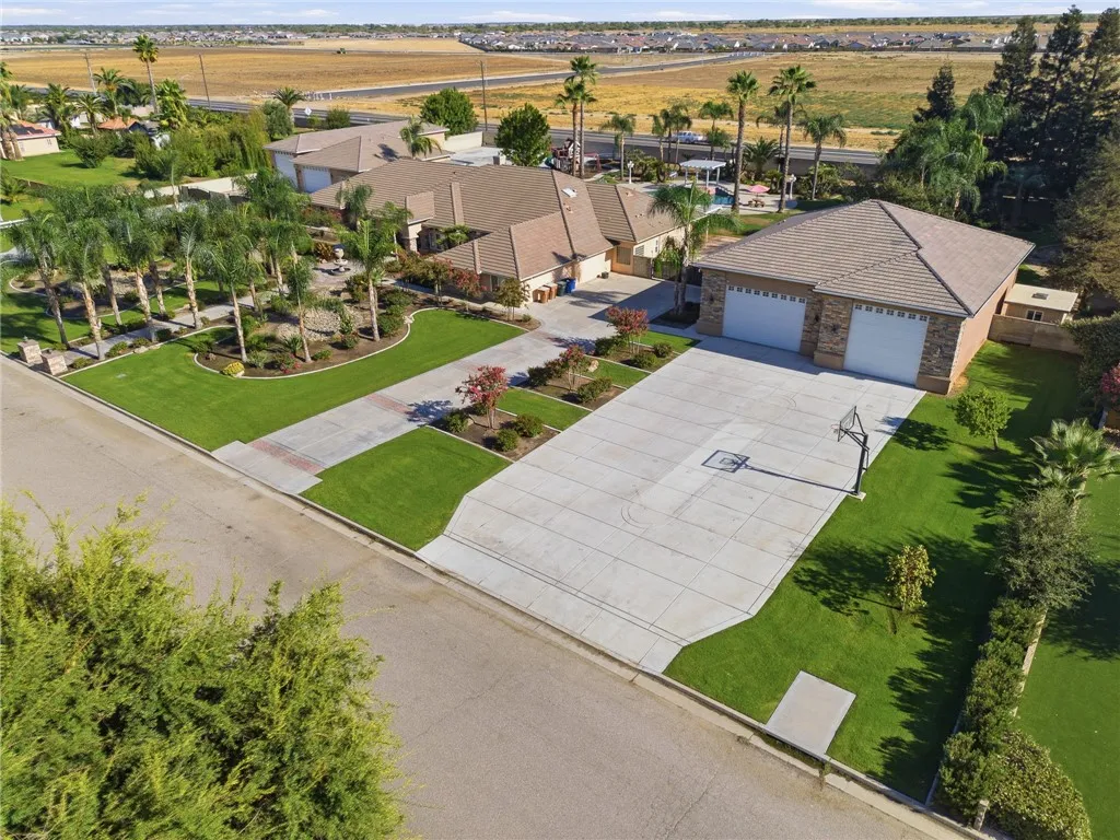 main property photo 73