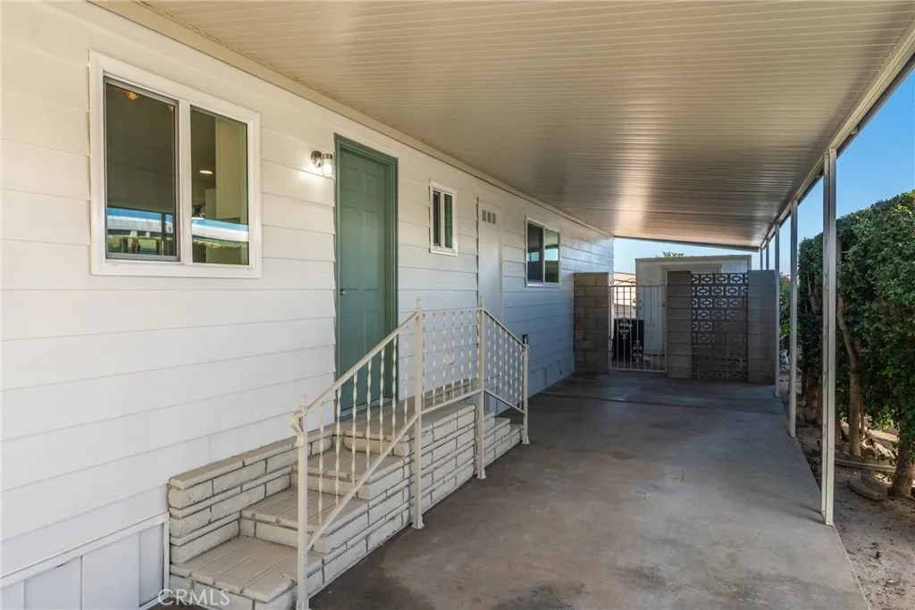 main property photo 28