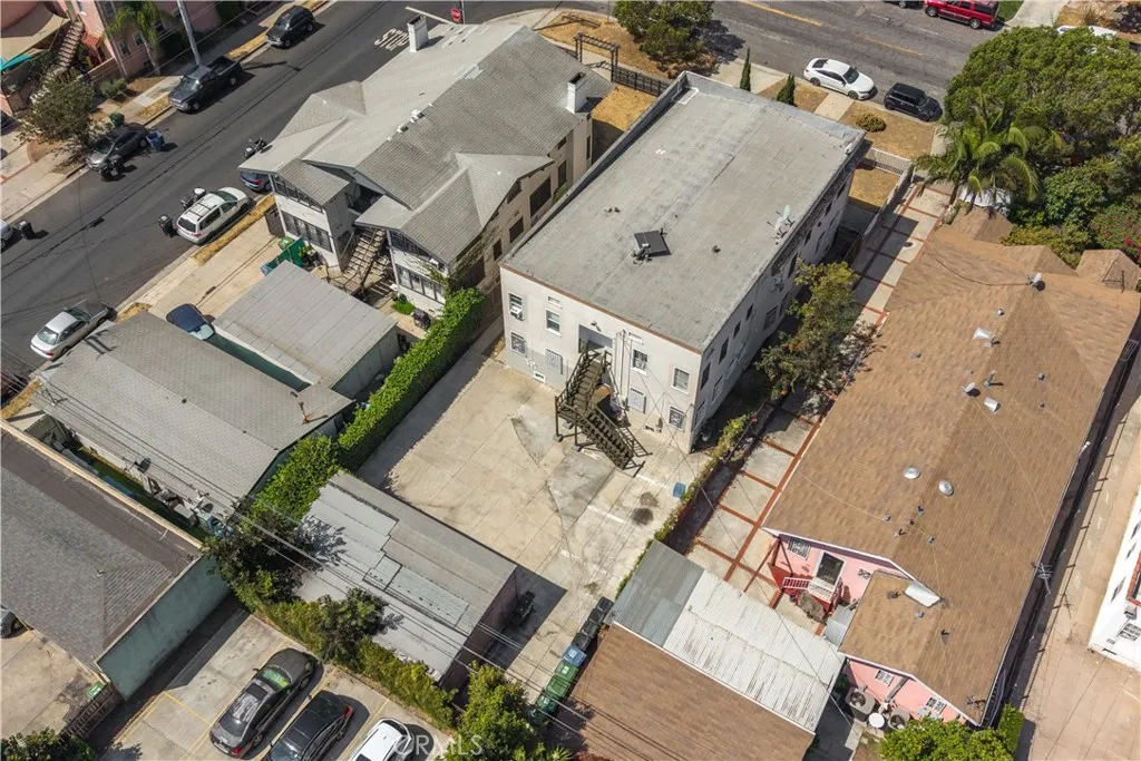 main property photo 29