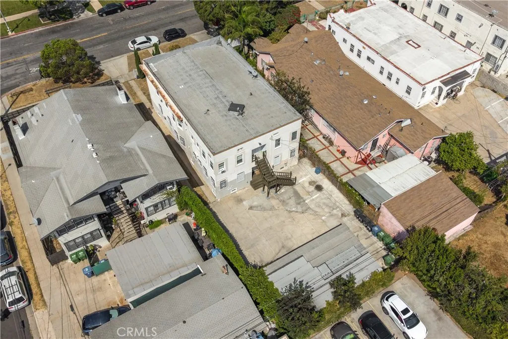 main property photo 30