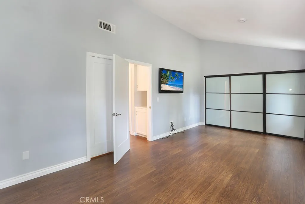 property viewer photo 21