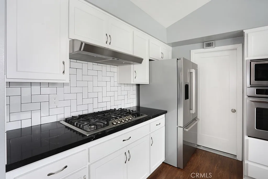 property viewer photo 6