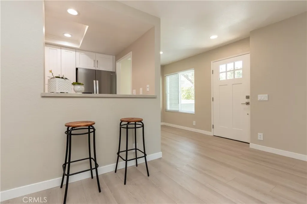 property viewer photo 3