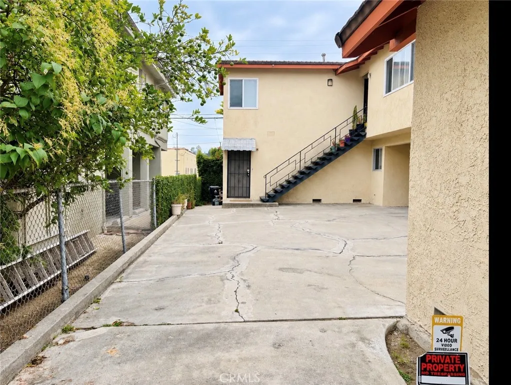 main property photo 16
