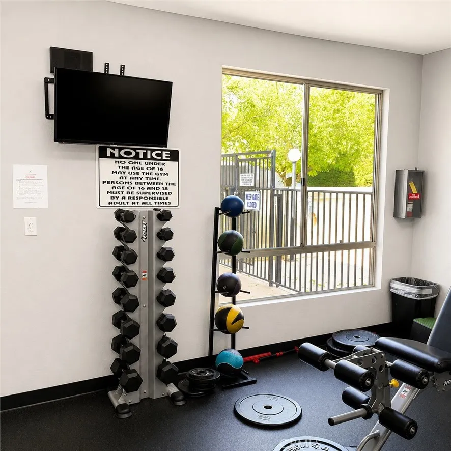main property photo 16