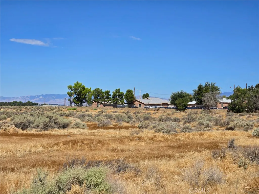 main property photo 6
